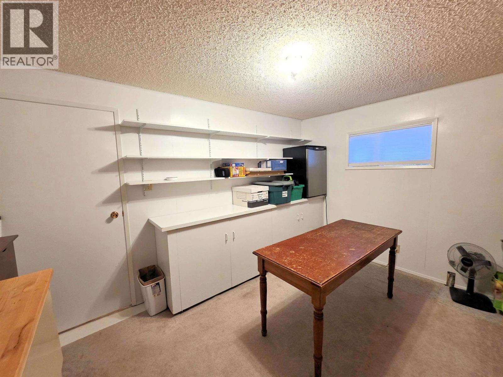 4231 MERTON CRESCENT - 19