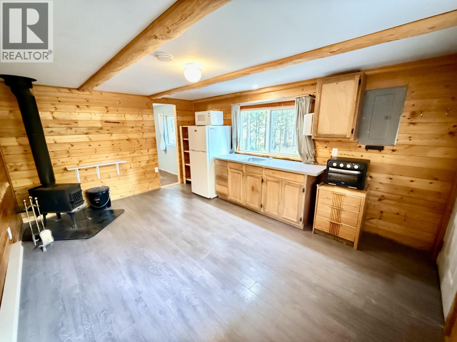 7603 MERLYN ROAD - 7