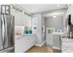 1945 Mountview Crescent NE - photo 8