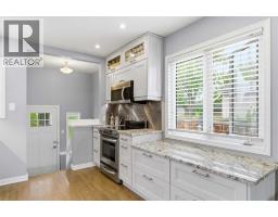 1945 Mountview Crescent NE - photo 9