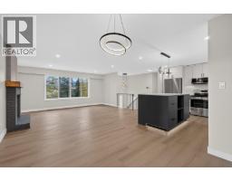 Kitchen - 10551 Sherman Drive, Lake Country, BC V4V1W2 Photo 14