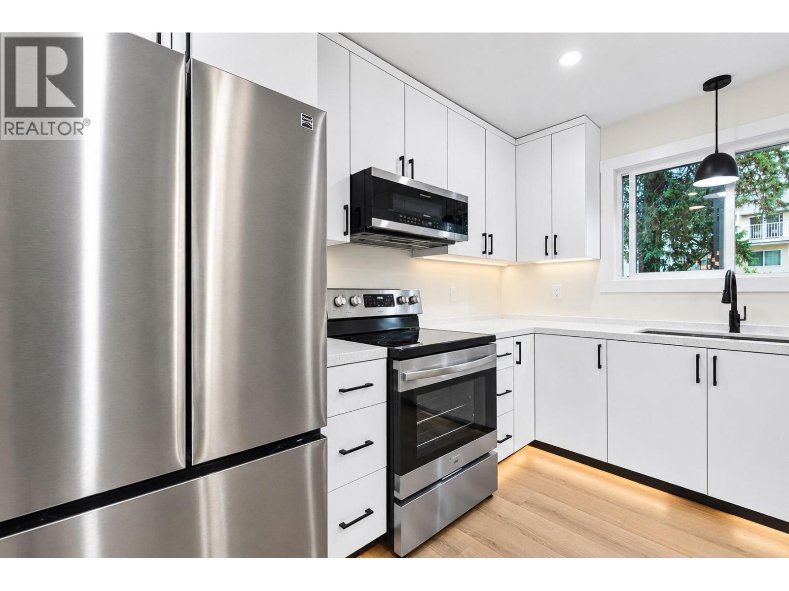 10551 Sherman Drive, Lake Country - Image 1