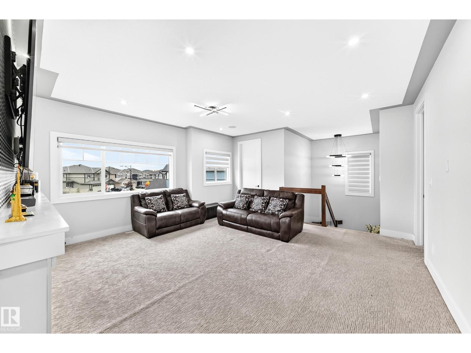 1667 ENRIGHT WY NW - Image 57