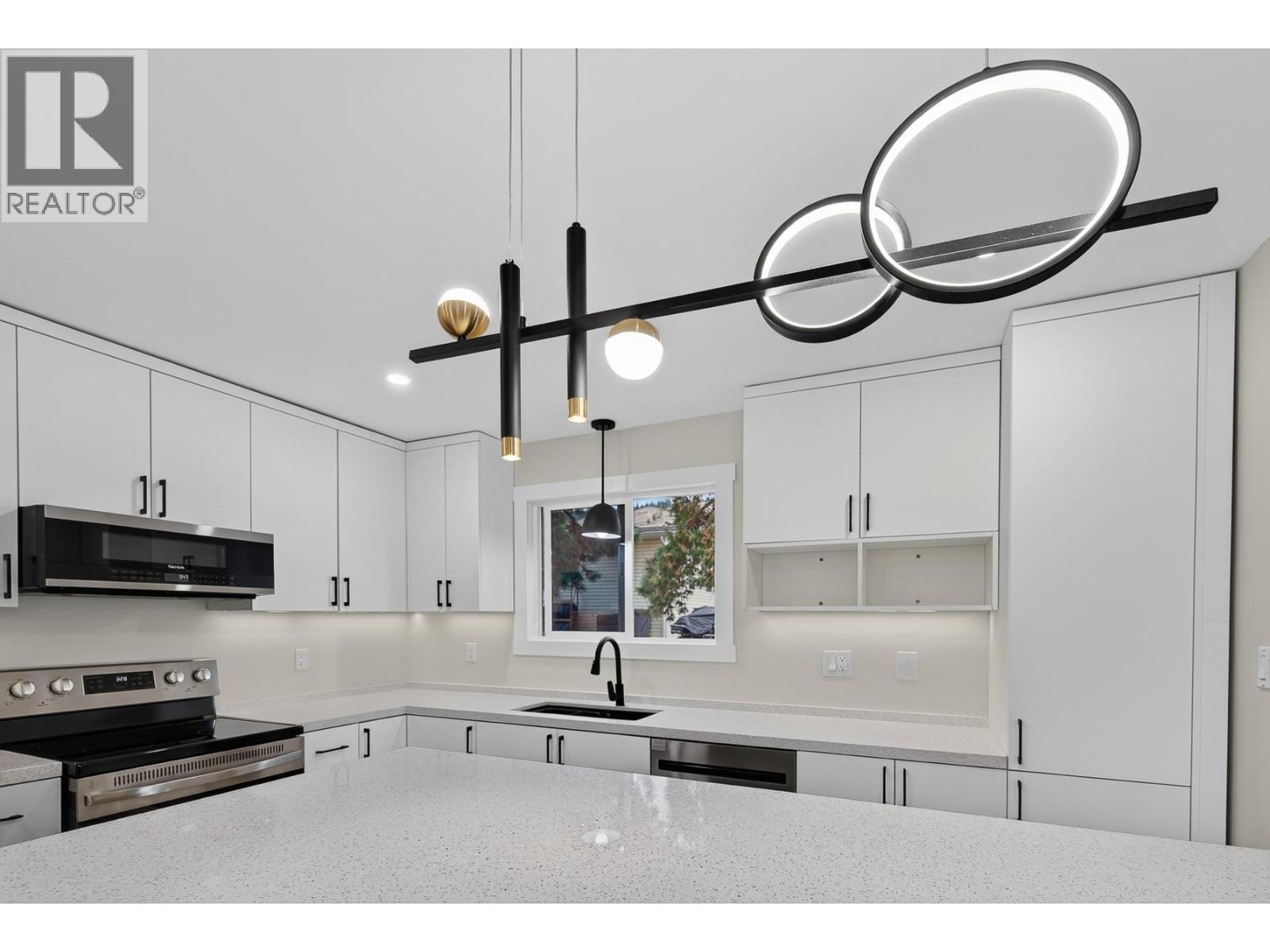 10551 Sherman Drive, Lake Country - Image 1