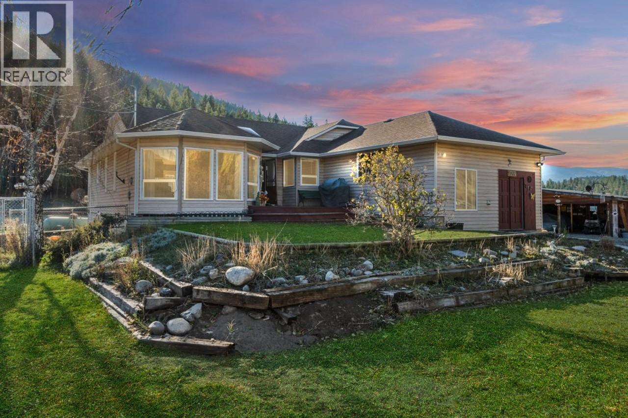 1740 MACAULAY Road, Merritt
