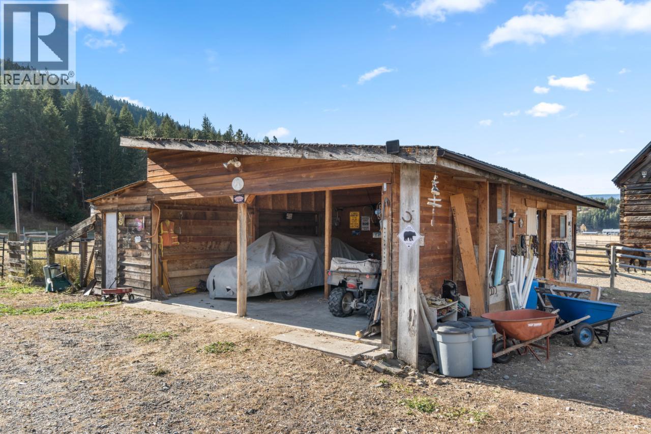 1740 MACAULAY Road, Merritt