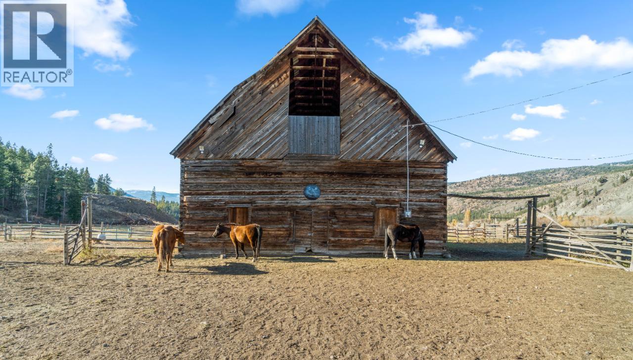 1740 MACAULAY Road - 44