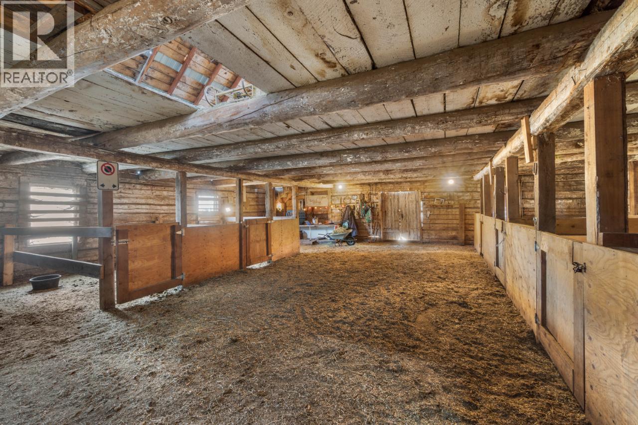 1740 MACAULAY Road - 45