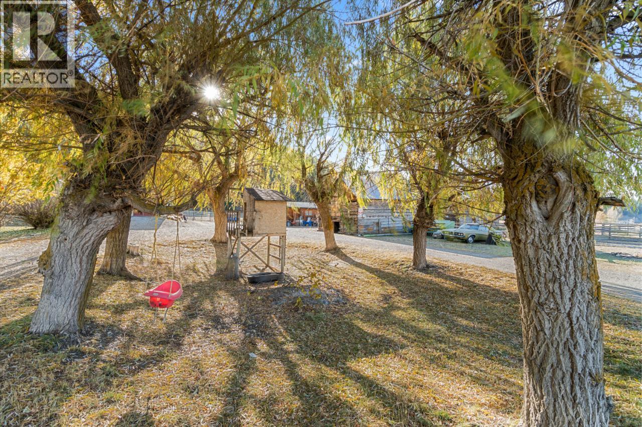  1740 MACAULAY Road, Merritt
