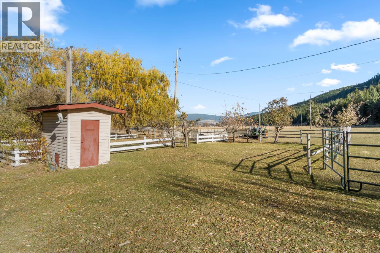  1740 MACAULAY Road, Merritt