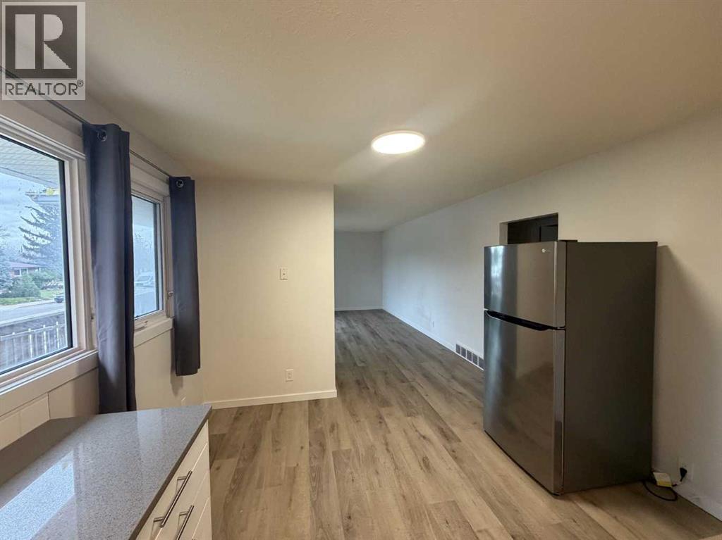 830 9 Street N - 7