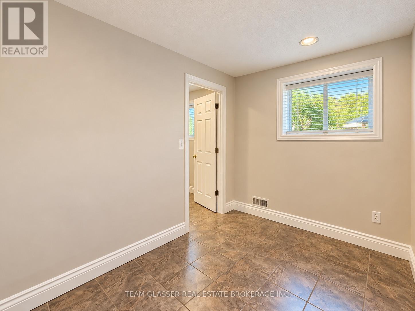 676 Emery Street East — photo 15
