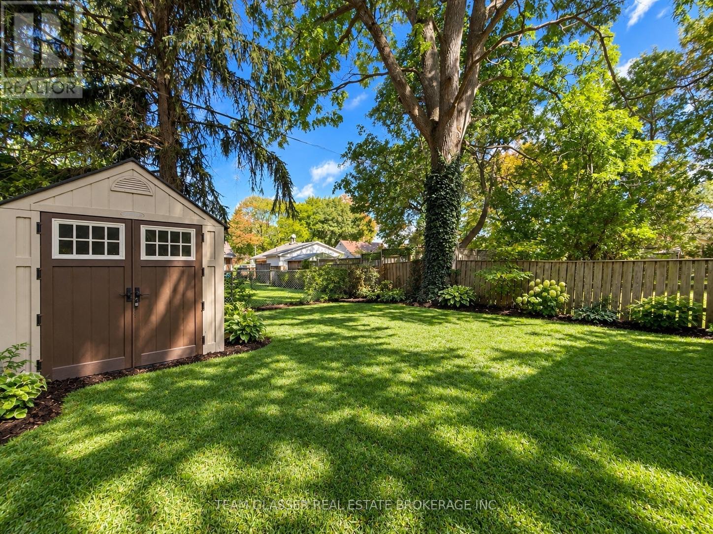 676 Emery Street East — photo 24