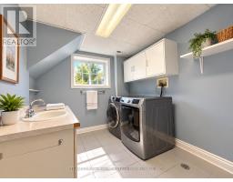 676 Emery Street E, London South, ON N6C2G4 Photo 20