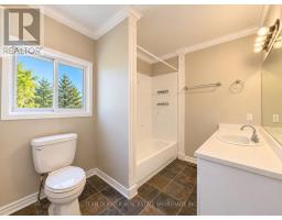 676 Emery Street E, London South, ON N6C2G4 Photo 9
