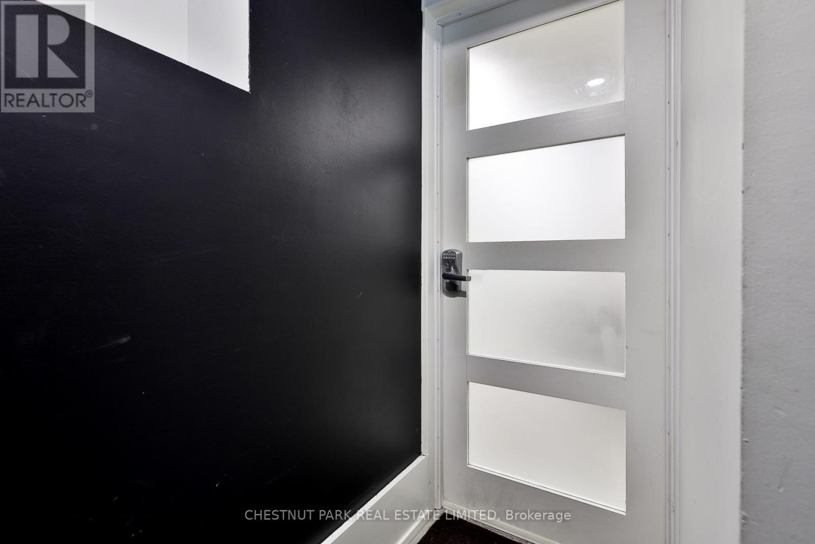 REAR - 95 PARKSIDE DRIVE, Toronto (High Park-Swansea) — photo 3