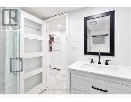 Rear - 95 Parkside Drive, Toronto, ON M6R2Y8 Photo 17