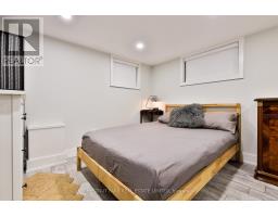 Rear - 95 Parkside Drive, Toronto, ON M6R2Y8 Photo 19