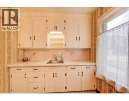 11 Crestwood Avenue, Kitchener, ON N2H4K6 Photo 10
