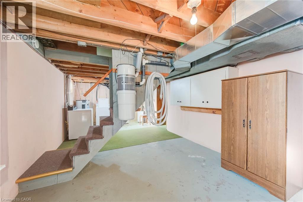 11 CRESTWOOD Avenue - 26