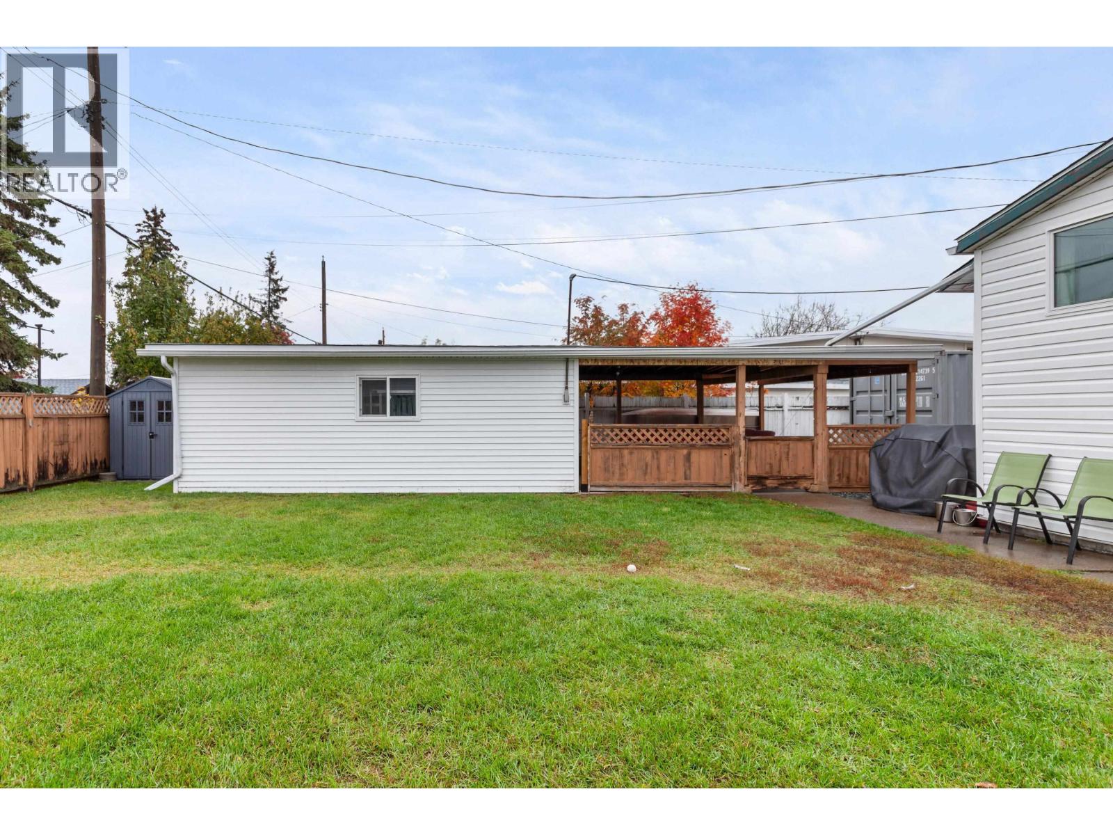 905 HARPER STREET - 27