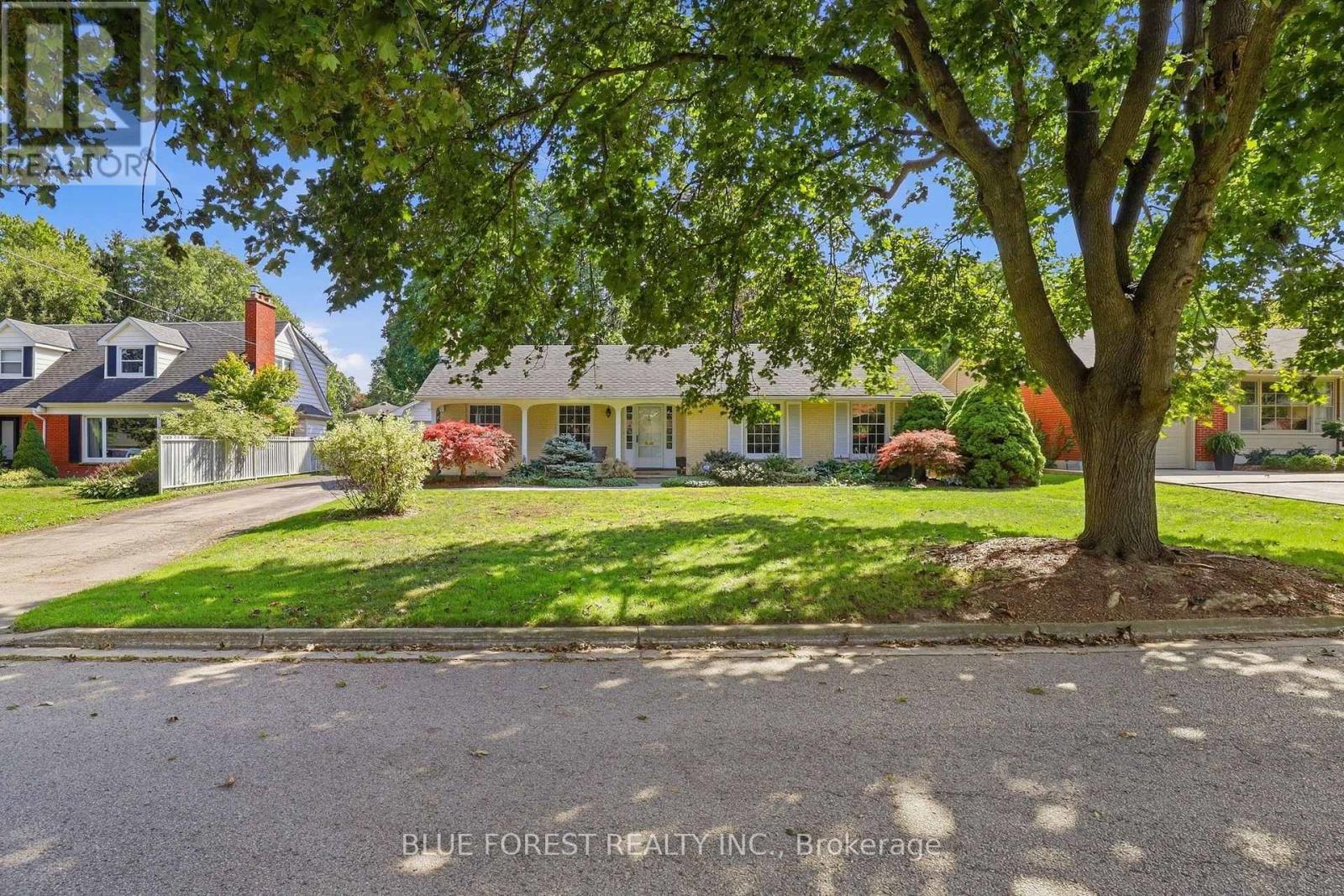 465 AVERILL CRESCENT, London South (South G) — photo 2