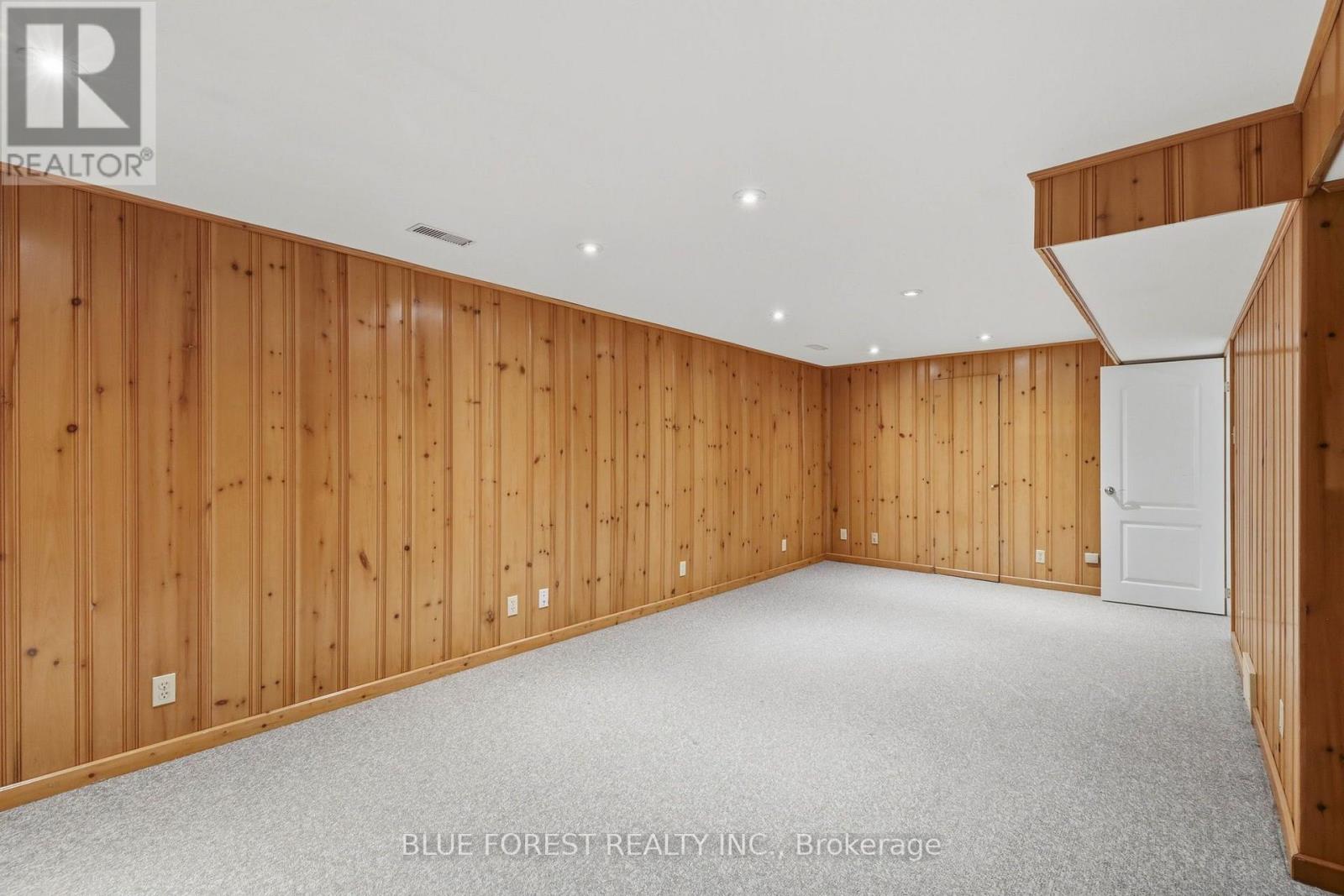 465 Averill Crescent — photo 36