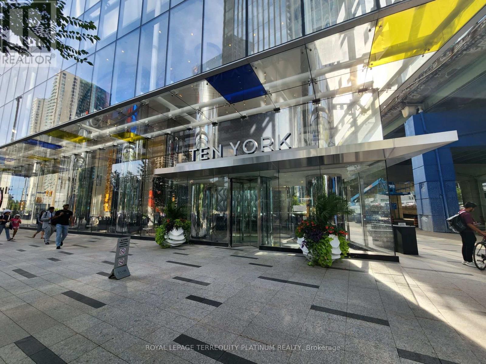 10 York Street — photo 17