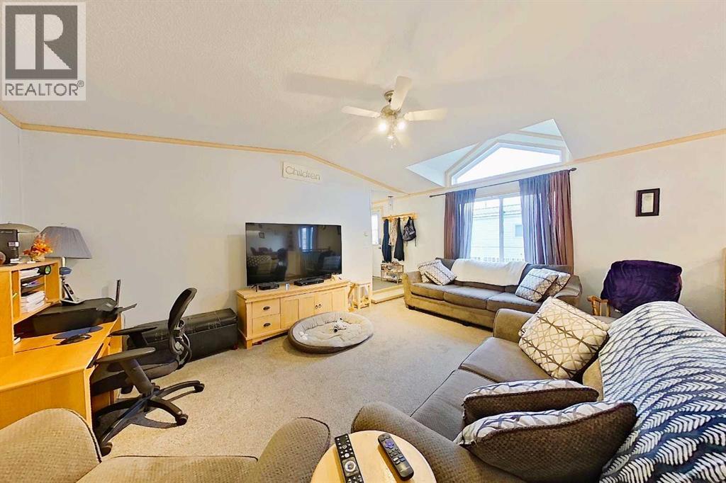 308 1A Avenue SW - 11