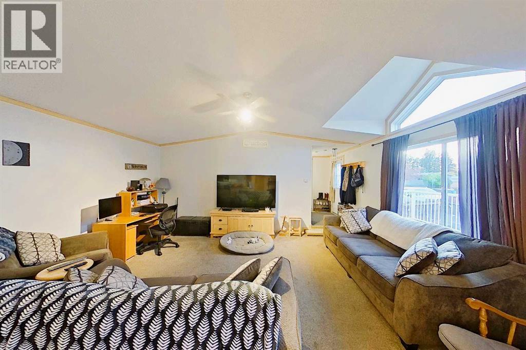 308 1A Avenue SW - 13