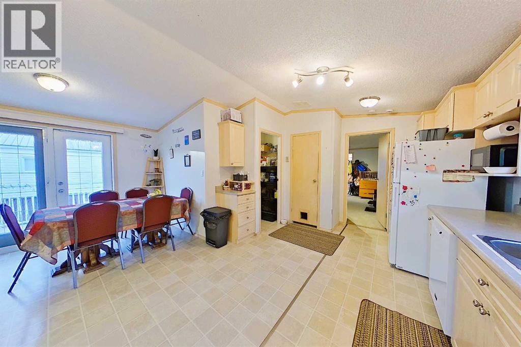 308 1A Avenue SW - 20