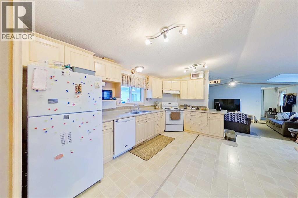 308 1A Avenue SW - 26