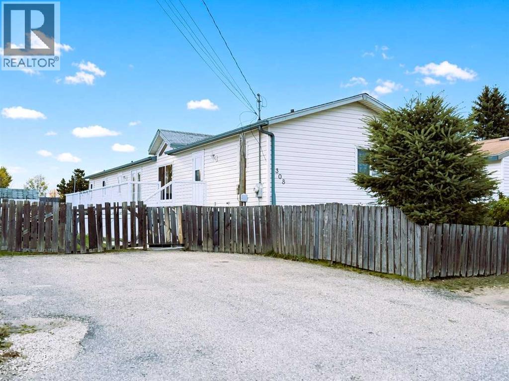 308 1A Avenue SW - 34