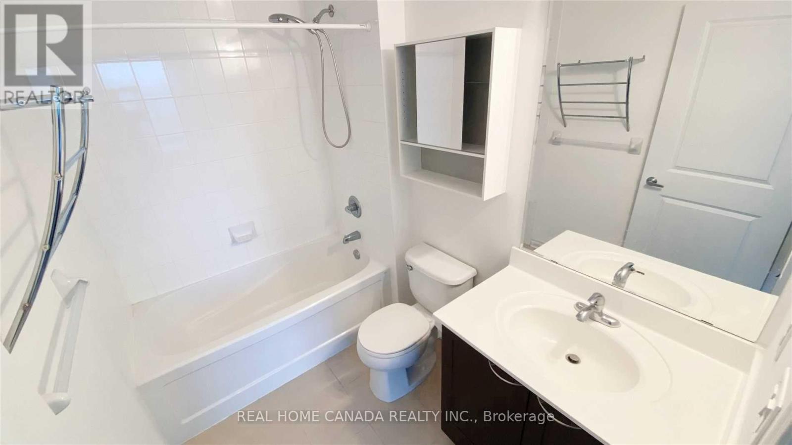 385 Prince Of Wales Drive — photo 12