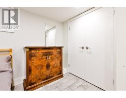 Rear - 95 Parkside Drive, Toronto, ON M6R2Y8 Photo 24