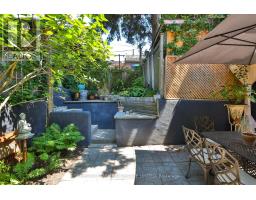 Rear - 95 Parkside Drive, Toronto, ON M6R2Y8 Photo 30