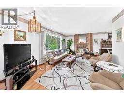 1 Cochrane Crescent - photo 9