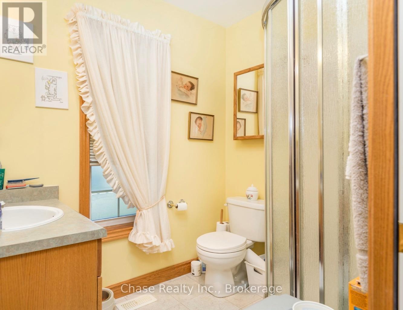 36 TOPAZ STREET - 16