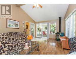 36 Topaz Street, Wasaga Beach, ON L9Z1X7 Photo 10