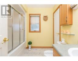 36 Topaz Street, Wasaga Beach, ON L9Z1X7 Photo 11