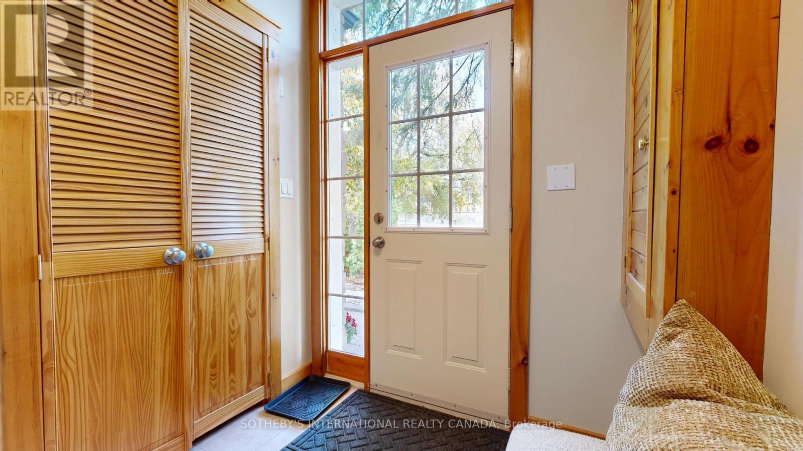 131 John Street East, Bradford West Gwillimbury, ON photo 4