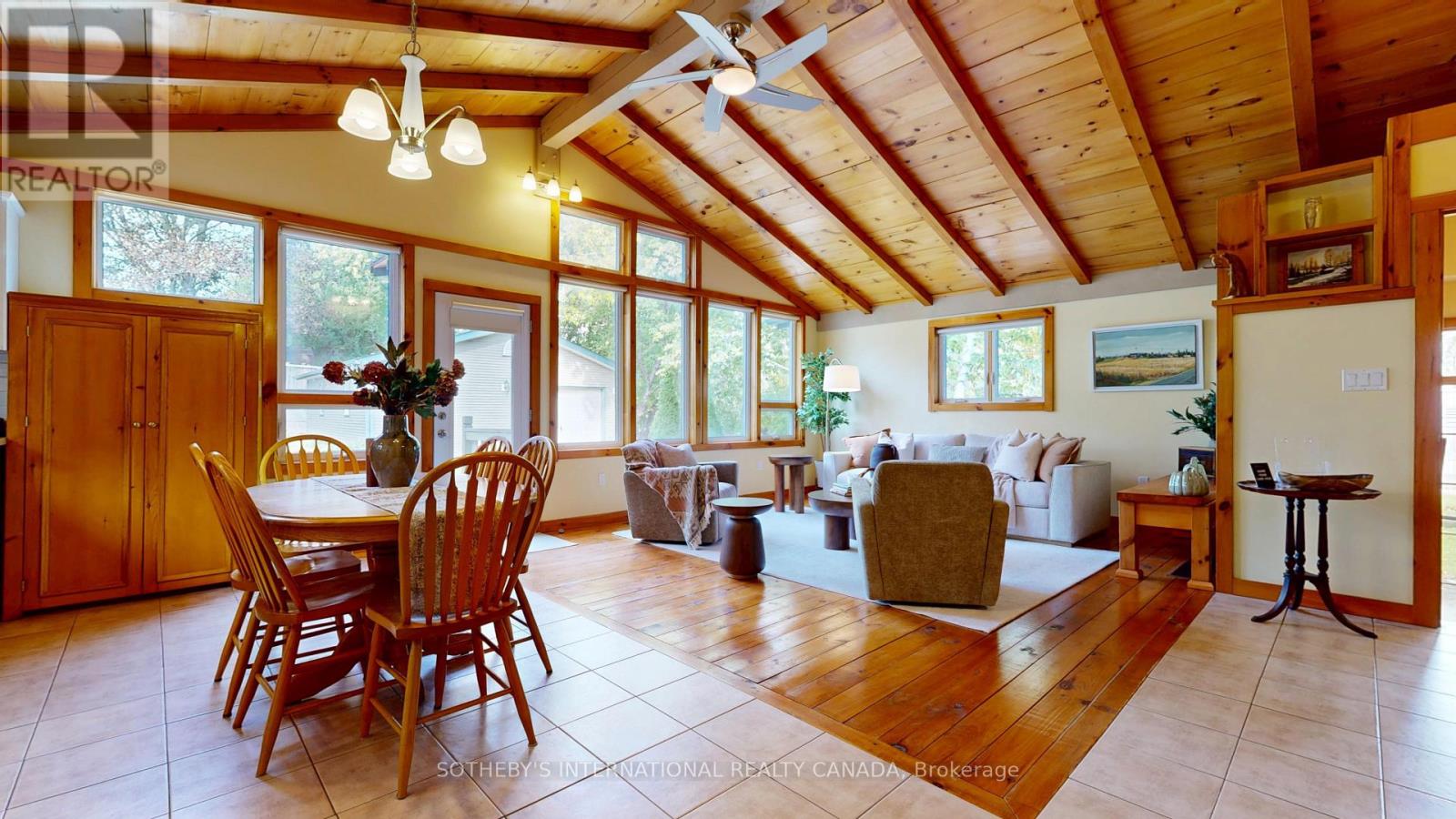 131 John Street East, Bradford West Gwillimbury, ON photo 6