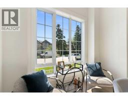 2pc Bathroom - 528 52 Avenue Sw, Calgary, AB T2V0B2 Photo 6