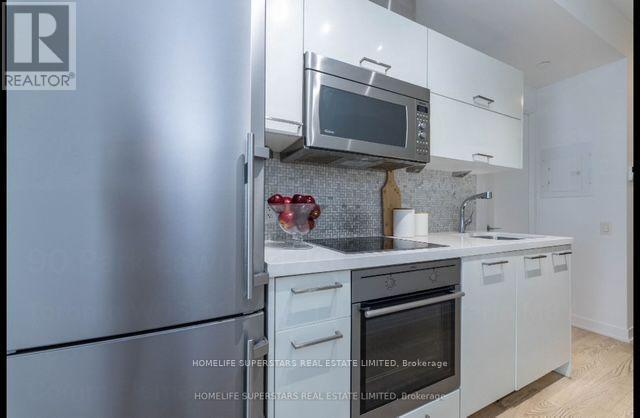 2001 - 90 PARK LAWN ROAD, Toronto (Mimico) — photo 4
