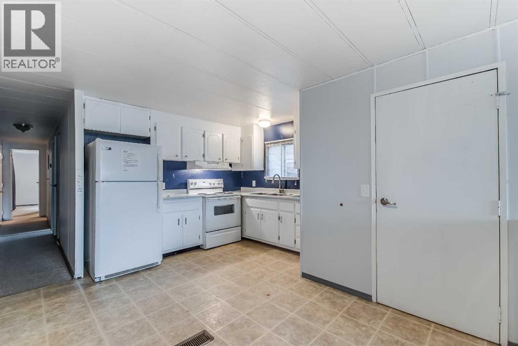 64, 4000 13 Avenue SE - 7