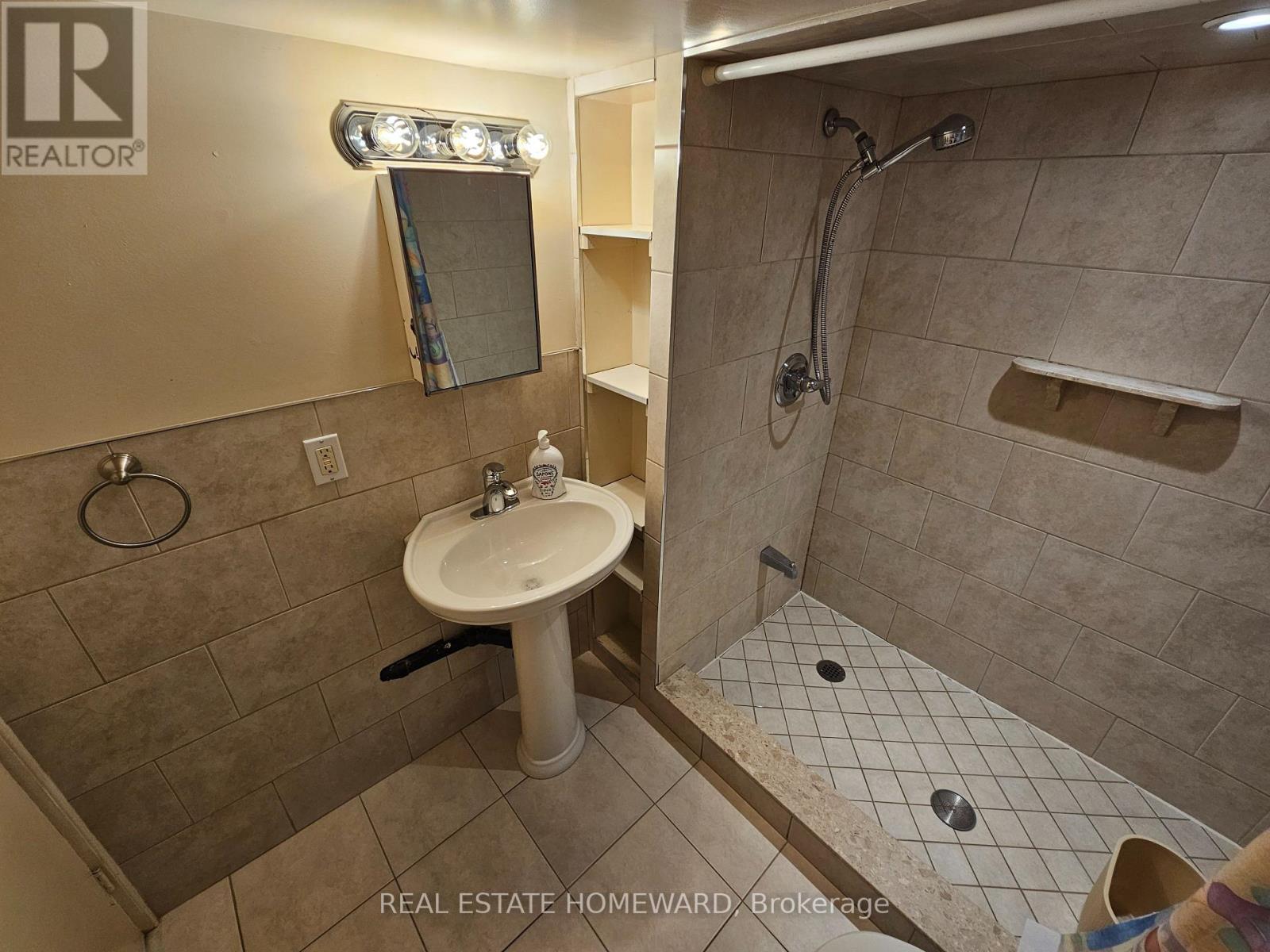 19 Keystone Avenue — photo 23