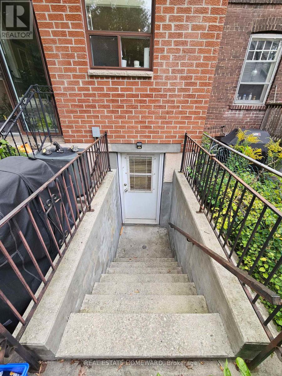 LOWER LEVEL - 19 KEYSTONE AVENUE, Toronto (East End-Danforth) — photo 3
