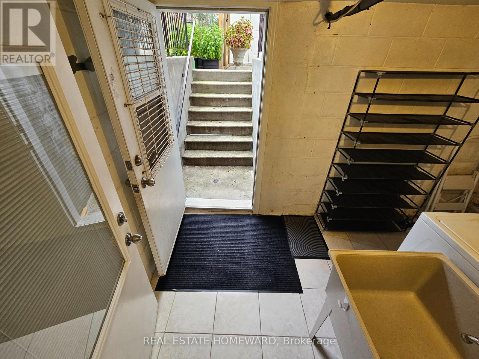 LOWER LEVEL - 19 KEYSTONE AVENUE, Toronto (East End-Danforth) — photo 4