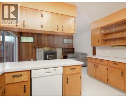 Unfinished Room - 1614 Richardson St, Victoria, BC V8S1R4 Photo 9