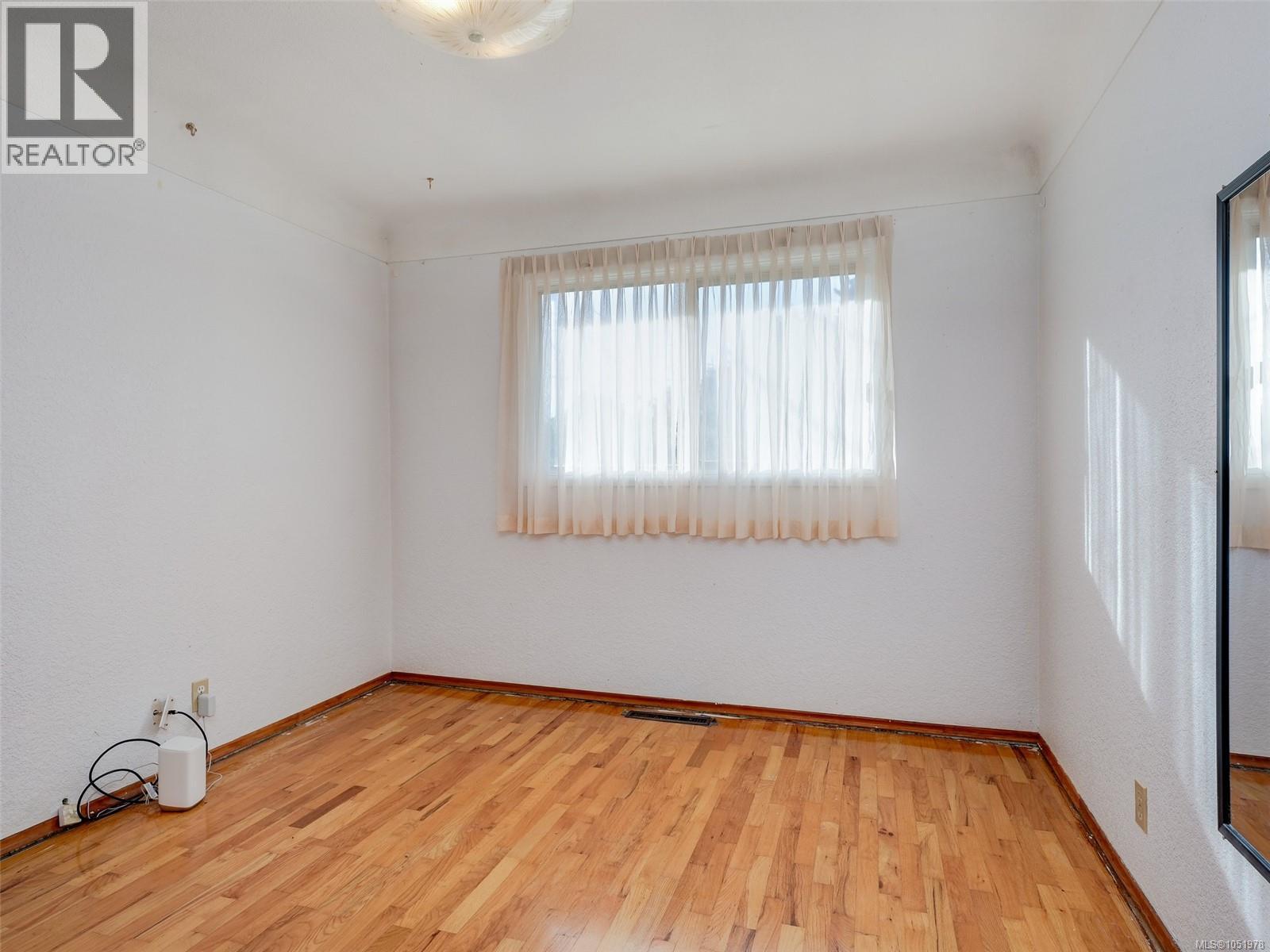 1614 Richardson St, Victoria - Image 1
